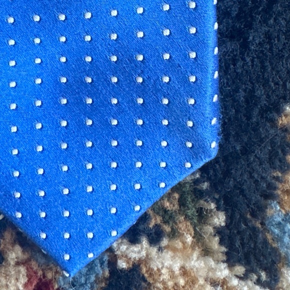 Tommy Hilfiger tie (gently worn) - Picture 2 of 3